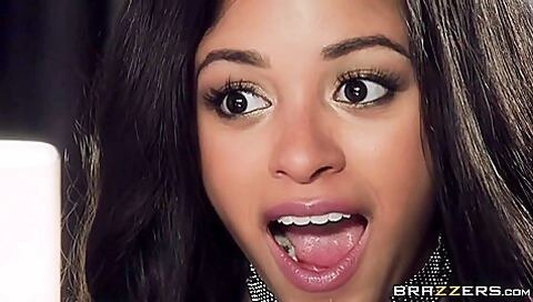 Anya Ivy In A Daring First Date