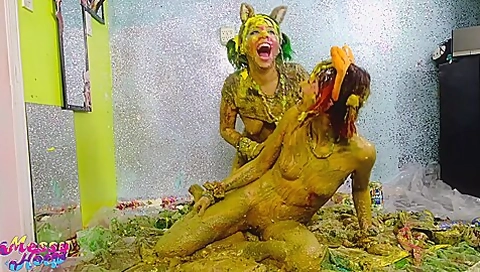 Cake Sploshing Real Lesbians